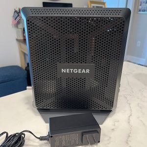 Netgear Wi-Fi cable modem router AC1900